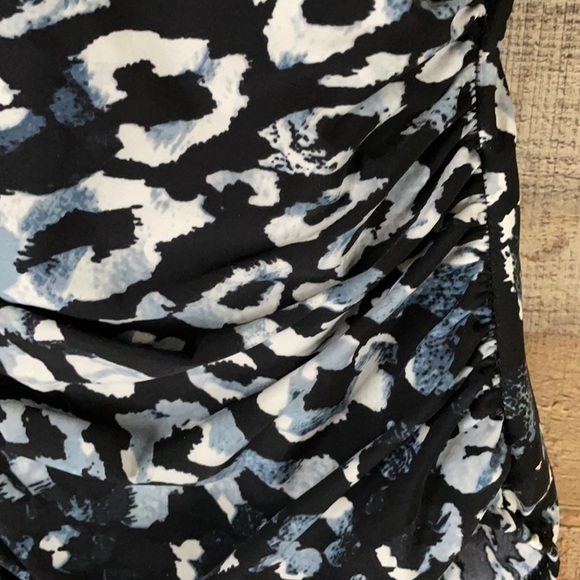 Magicsuit leopard print ruched cutout one piece swimsuit Size 4 6 - Picture 4 of 12